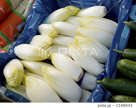 エンダイブ、　ブルージュの市場 1598045