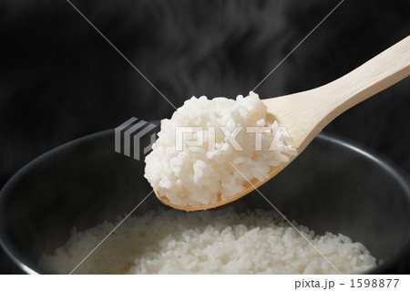 ご飯としゃもじ1 ご飯としゃもじ1 1598877