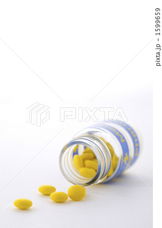 常備薬とサプリメントケース 1599659