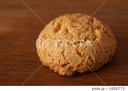 アマレッティ 1600773