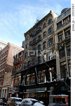 ソーホーのカーストアイアン建築 1603987