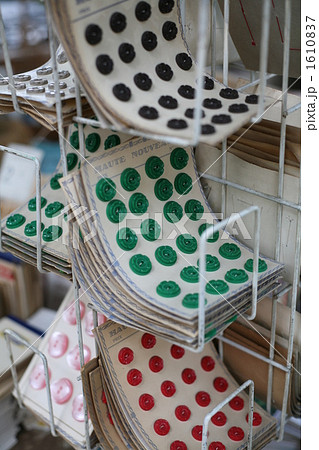 アンティックのボタン アンティックのボタン 1610837