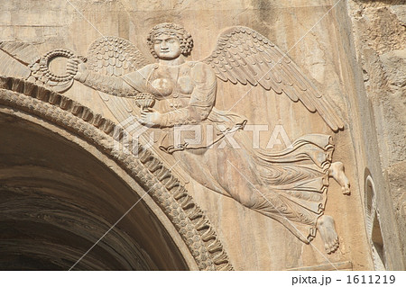 ターゲ・ボスターン天使のレリーフ 1611219