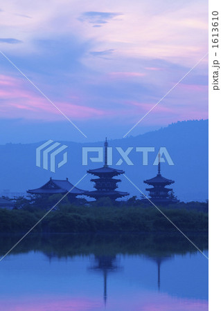 奈良 西ノ京薬師寺 1613610