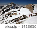 残雪を歩く 1616630