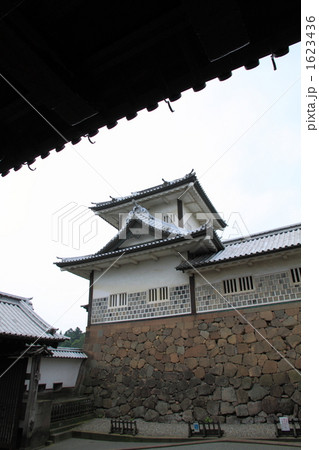 金沢城の石川門 1623436