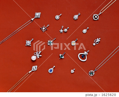 宝石　ペンダントトップ 1625620