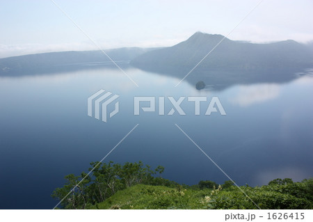 どこまでも静寂な摩周湖 どこまでも静寂な摩周湖 1626415