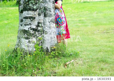 かくれんぼの女性 1630393