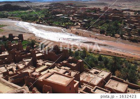 アイトベンハッドゥ 1632423