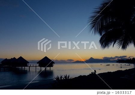 タヒチの夕暮れ 1633317
