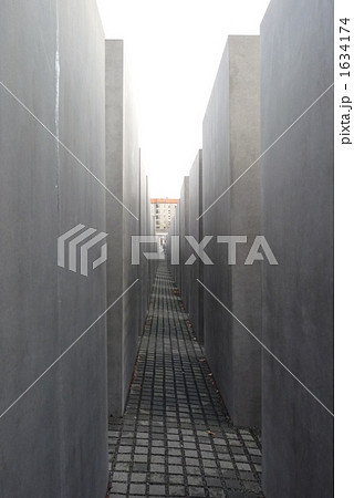 ユダヤ人追悼モニュメント ユダヤ人追悼モニュメント 1634174