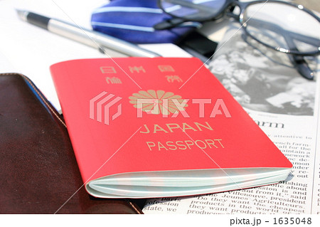 小物 (パスポート ビジネス 仕事 メガネ 文房具 手帳 ネクタイ 新聞 ペン) 1635048
