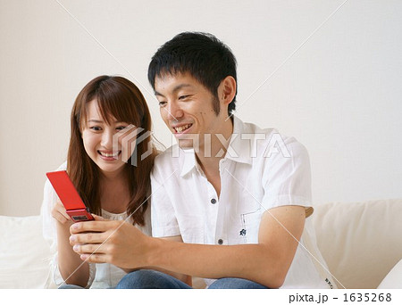 カップルイメージ・携帯 1635268