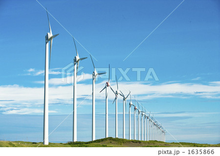 風力発電の林立 風力発電の林立 1635866