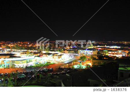 シャルムエルシェイクの夜景を高台から見下ろす 1638376