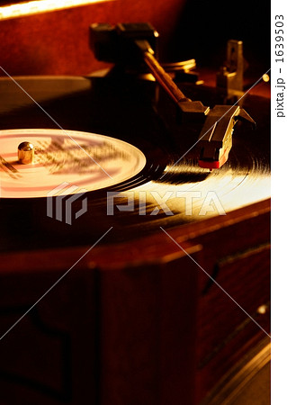 レコードプレーヤー０２ 1639503