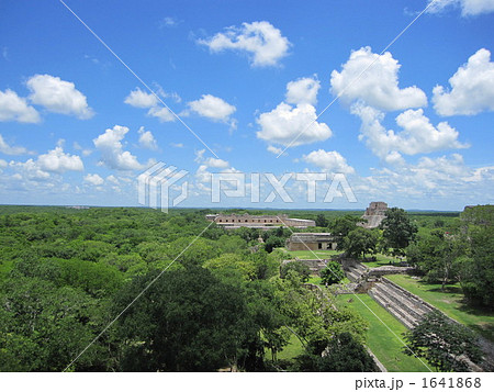 ウシュマル遺跡 1641868