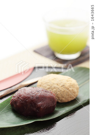 冷茶と2色のおはぎ 冷茶と2色のおはぎ 1643665