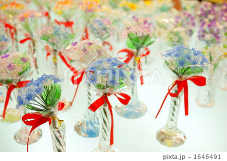 ガラス細工の花束の写真素材