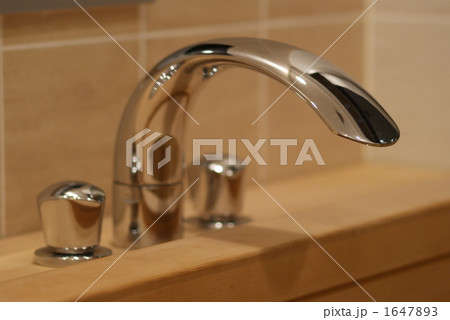 檜の浴室 1647893