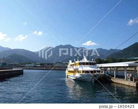 屋久島・宮之浦港 1650425