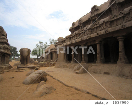 マハーバリプラムの建造物群　南インド 1657990