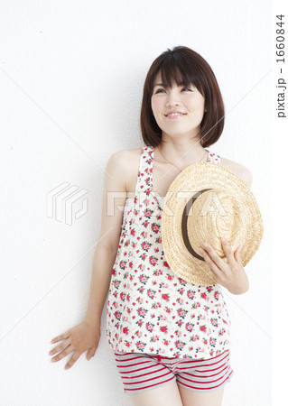 ポートレート　若い女性 1660844
