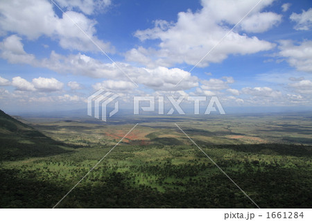 アフリカ大陸の大地溝帯 1661284