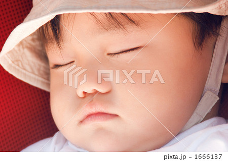 寝顔の赤ちゃん1 寝顔の赤ちゃん1 1666137