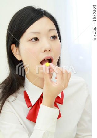 保健室で 1670308