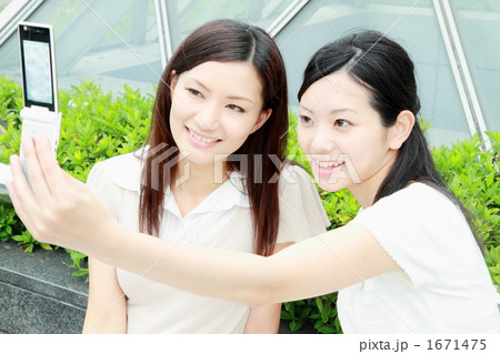 写メを撮る二人 1671475