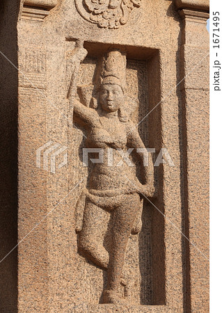 5つのラタの壁面彫刻 1671495