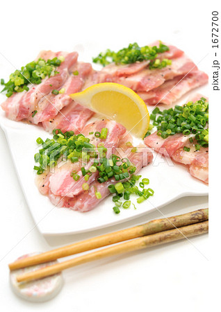 国産の豚バラネギ焼き塩だれ焼肉用のお肉。 1672700