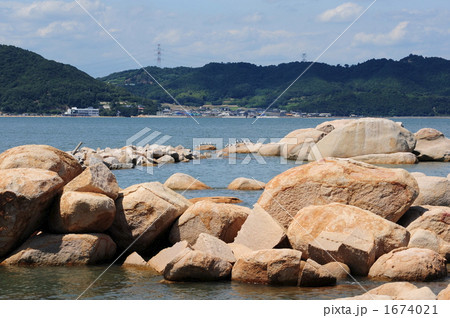 犬島の赤御影石 1674021