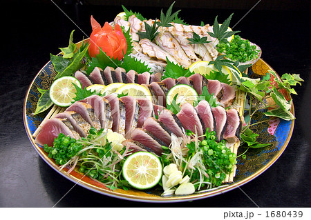 カツオのたたきの皿鉢（さわち）料理 1680439