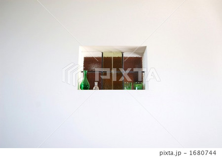 1680744