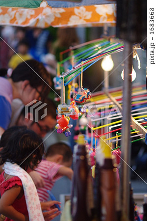子供の目移りの写真素材 [1683668] - PIXTA