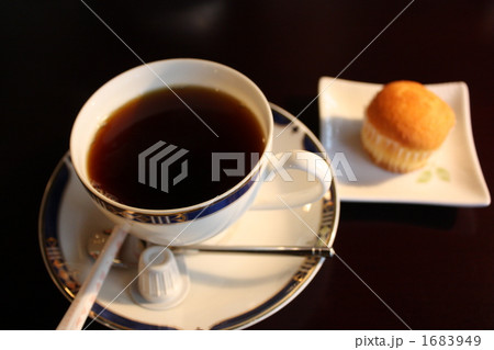 コーヒーとお菓子 1683949