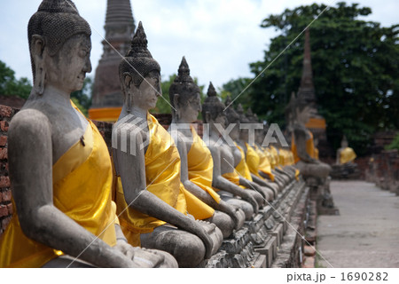 アユタヤ遺跡の仏像（ヤイ・チャイモンコン寺） 1690282