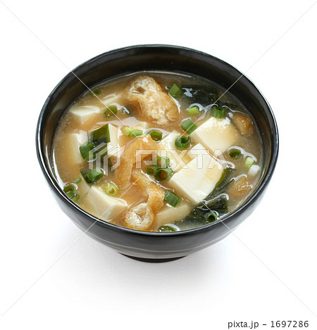 豆腐とワカメと油揚げの味噌汁の写真素材