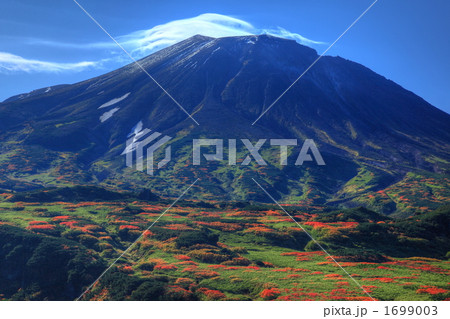 傘雲と秋の旭岳 1699003