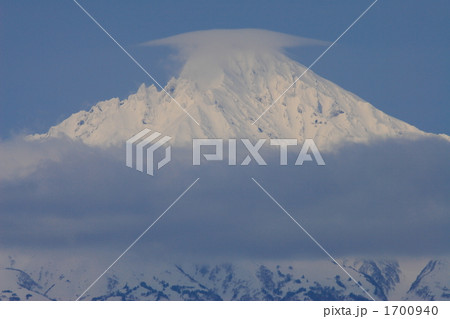 傘雲と利尻富士 1700940