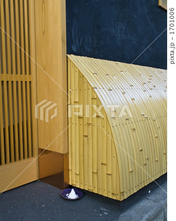 犬矢来　町家　盛り塩 1701006