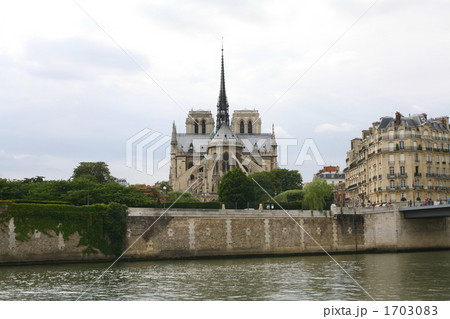 ノートルダム寺院 1703083