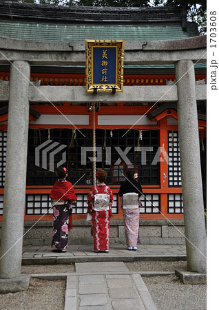 初詣 初詣 1703608