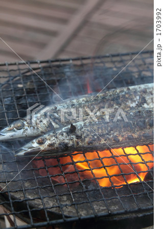 秋刀魚 さんま サンマ 塩焼き 炭火焼 焼き魚 バーベキュー の写真素材