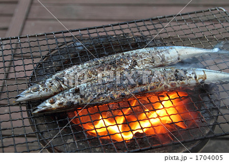 秋刀魚 さんま サンマ 塩焼き 炭火焼 焼き魚 バーベキュー の写真素材