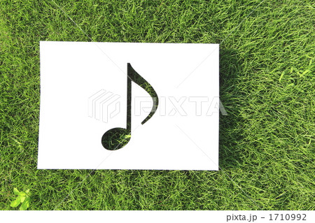 芝生と音符４ 1710992