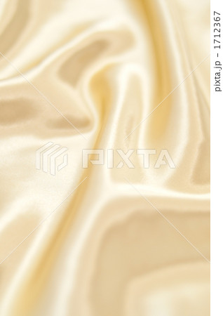 サテン生地のドレープ。 1712367